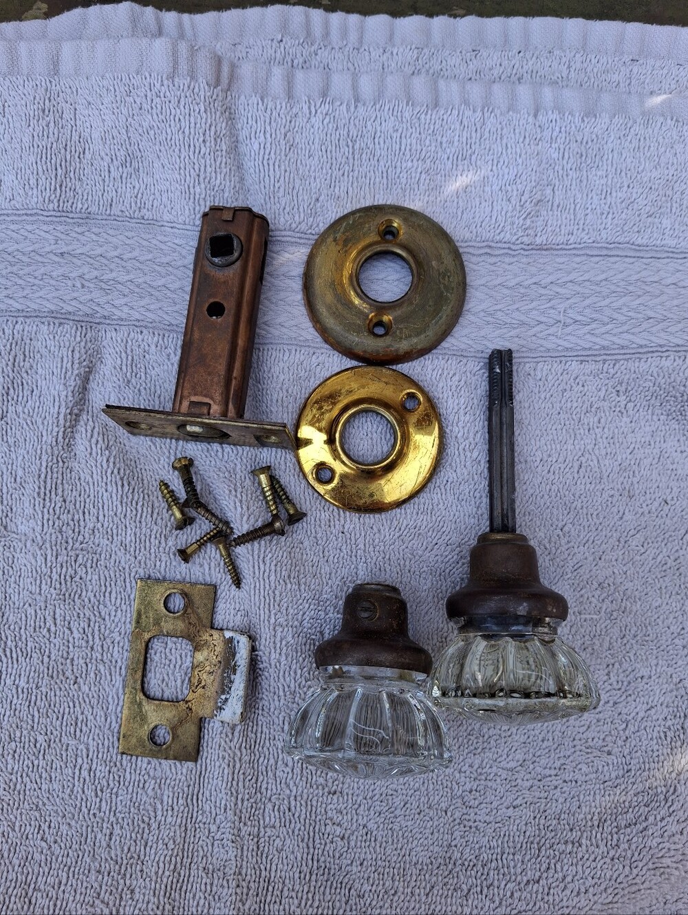 Vintage 12 Point Fluted Glass Antique Doorknobs With Brass Base and Hardware